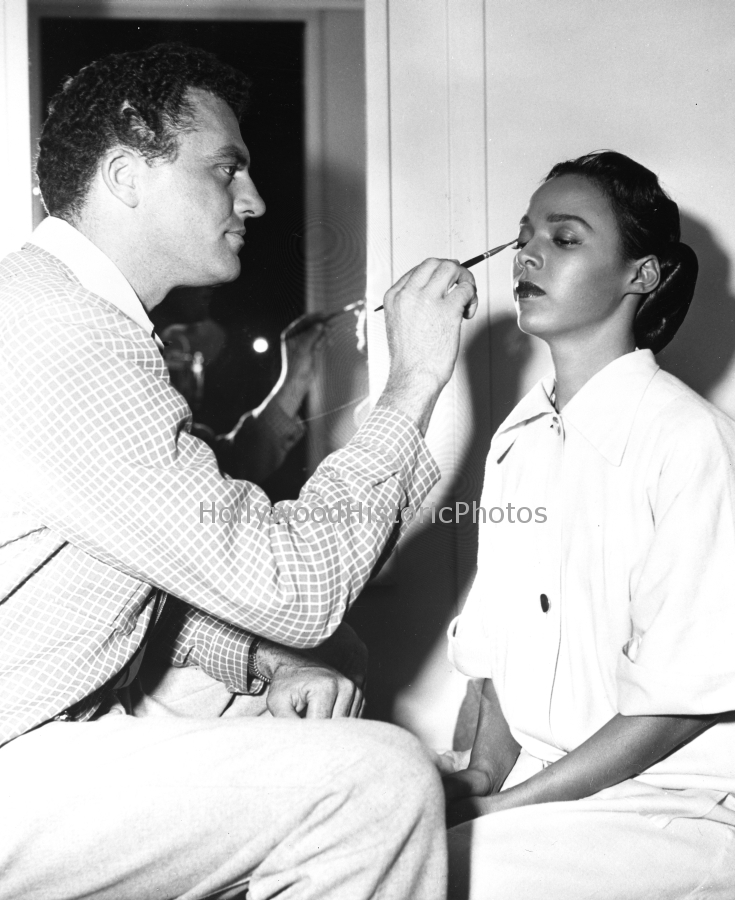 Dorothy Dandridge 1953 Makeup artist Bob Dawn MGM wm.jpg